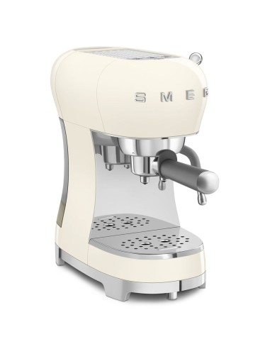 MACCHINE CAFFE' ESPRESSO: vendita online SMEG ECF02CREU MACCHINA CAFFE'   ESPRESSO PANNA in offerta